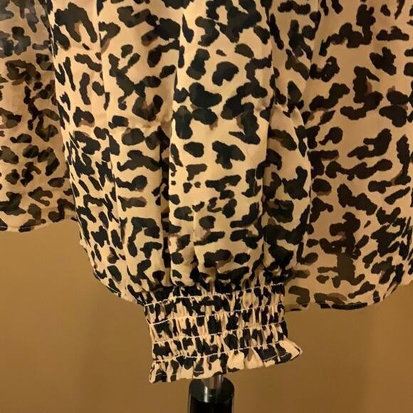 Ava & Viv Plus Size Leopard Print Blouse with Cami - Picture 3 of 6